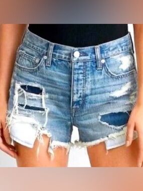 American Eagle Women's Distressed Denim Shorts Size 0